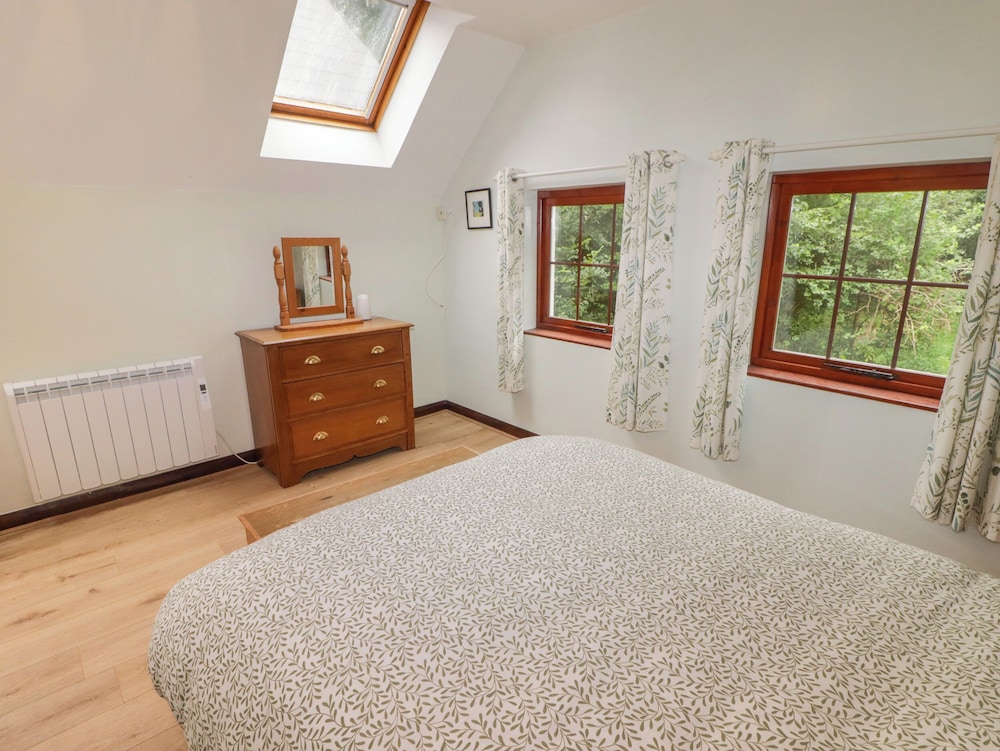 2 Cheriton Cottages — Pembroke — photo 5