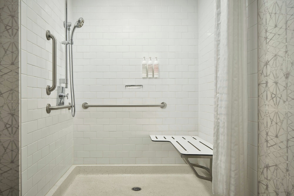 Courtyard by Marriott Philadelphia Downtown - photo 35