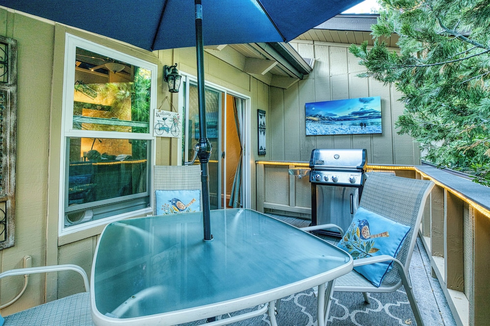 1 Mi To Diamond Peak Ski Resort Condo with Pool - photo 23