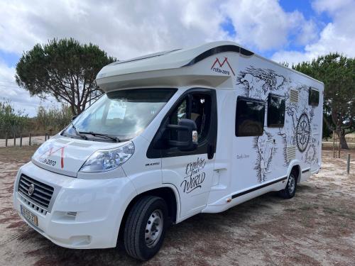 Explorer the World - carbon neutral hotel in Atalaia