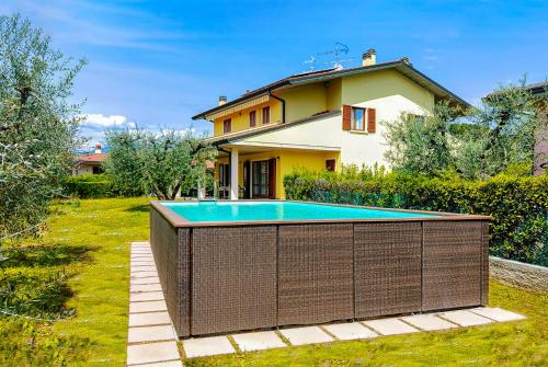 Villa Mirarino — 4-Star Luxury Hotel in Raffa, Italy