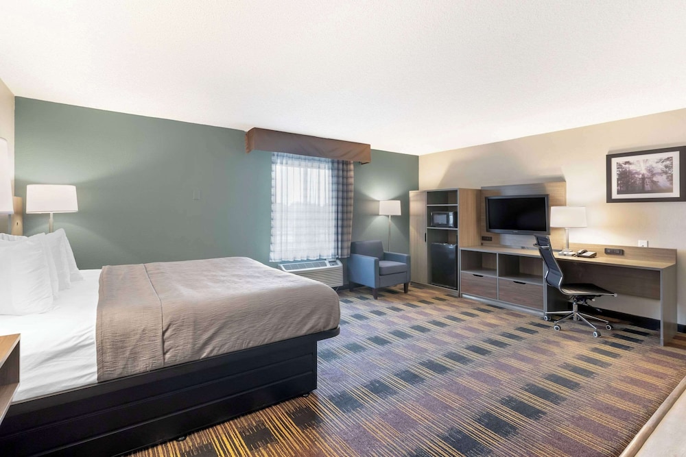 Quality Inn Newton at I 80 - photo 15