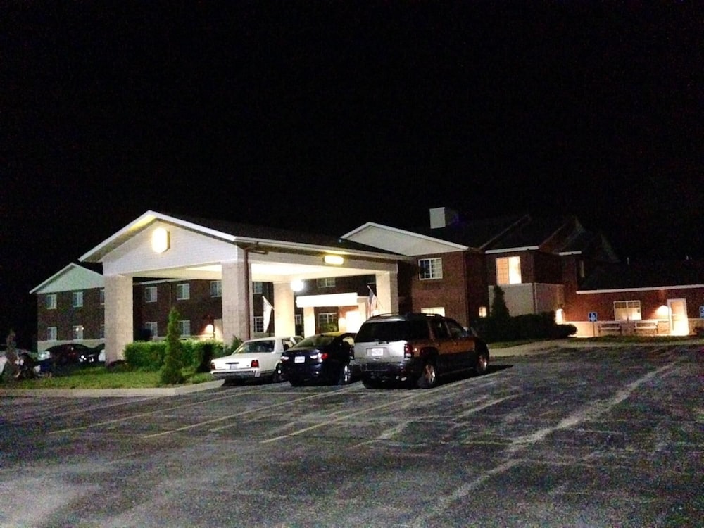 Super 8 by Wyndham Ava - photo 49