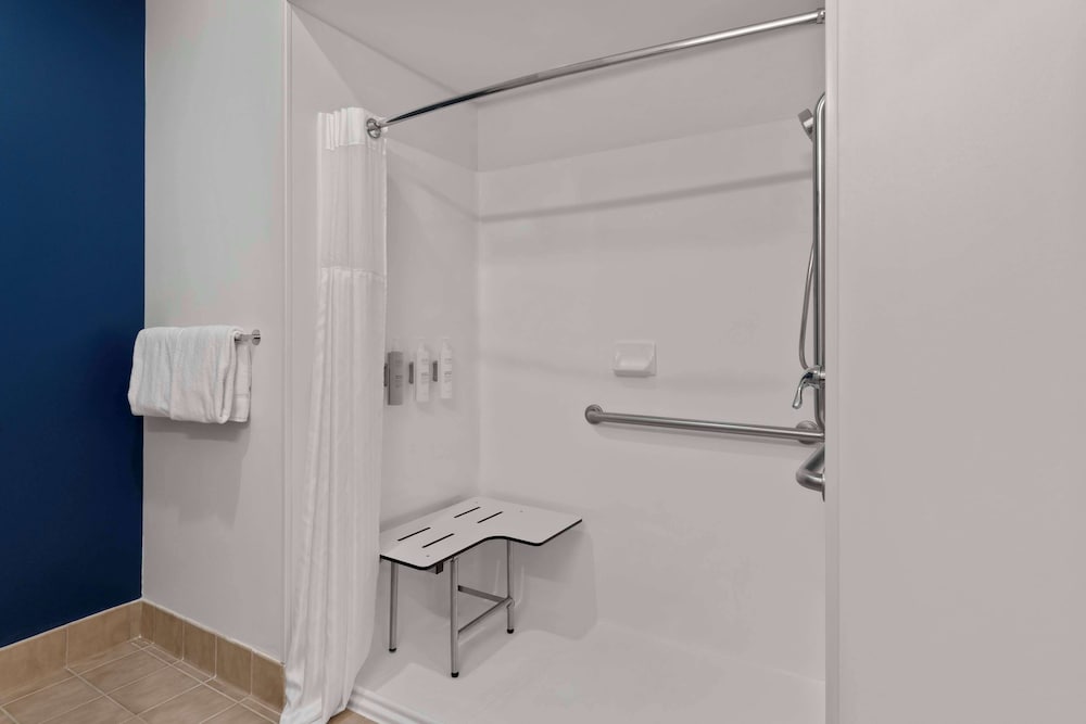 Spark By Hilton Newcomerstown - photo 25