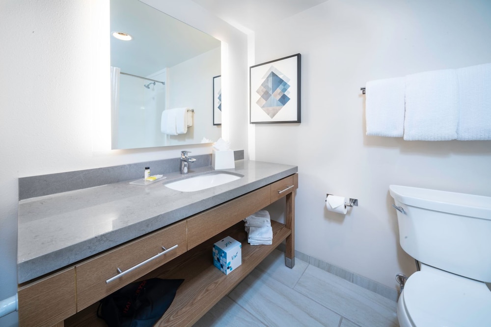 Candlewood Suites Charleston Mt Pleasant by IHG - photo 26