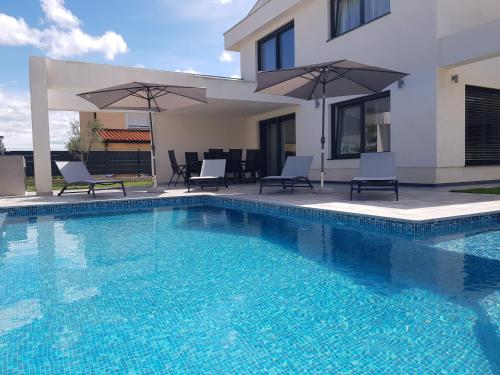 Villa Dorina — 4-Star Luxury Hotel in Buje, Croatia