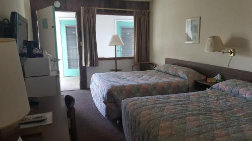 Crystal Sands Motel - photo 21