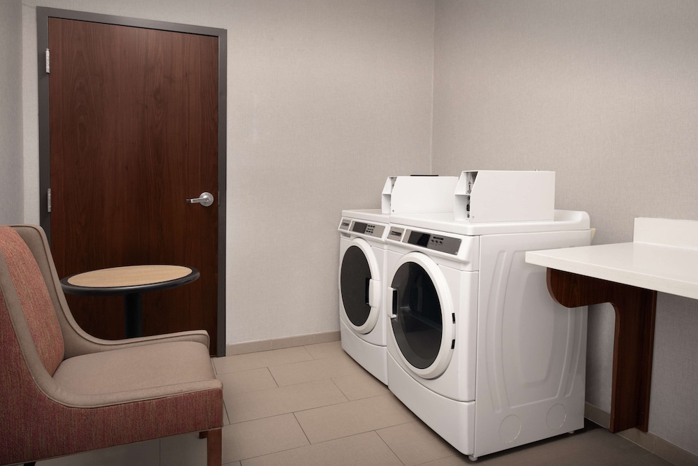 Hampton Inn & Suites Orangeburg - photo 29
