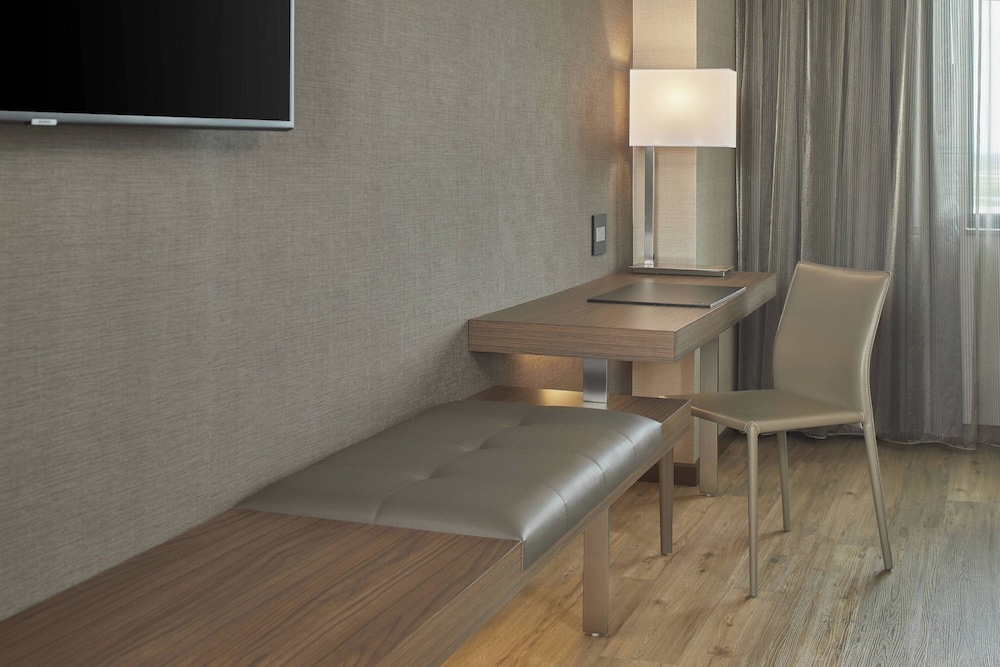 AC Hotel by Marriott Atlanta Airport Gateway - photo 12