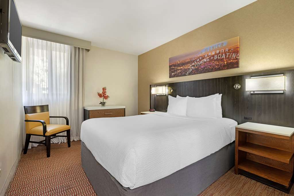 Best Western Royal Palace Inn & Suites - photo 38