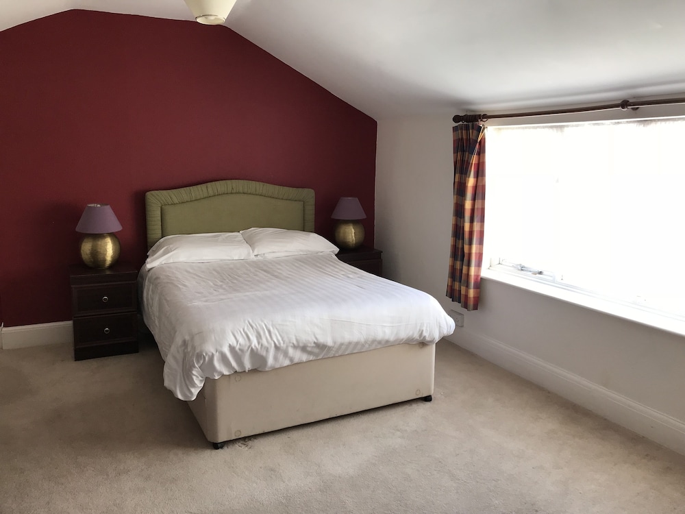 The Embassy Hotel — hotel in Great Yarmouth