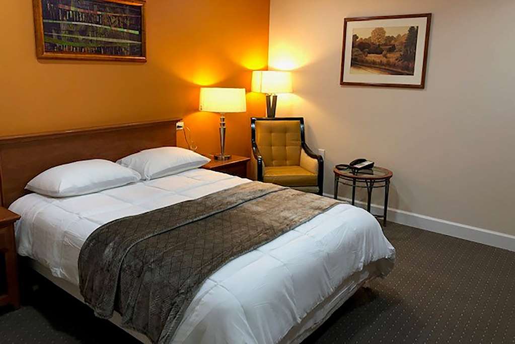 Howard Johnson by Wyndham Ridgecrest CA - photo 7