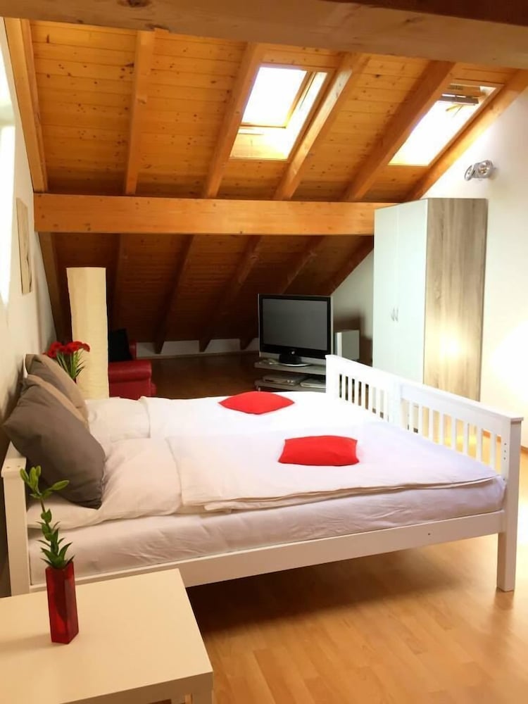 Kleine 5 feines Wohnen auf Zeit — hotel in Rheinstetten