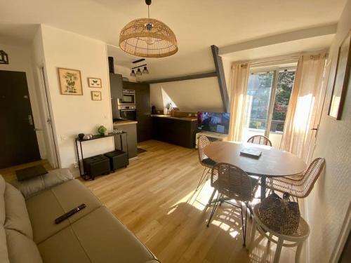 La Douce Escapade Superbe T2 4 Pers Parking Balcon in Villers-Sur-Mer, France