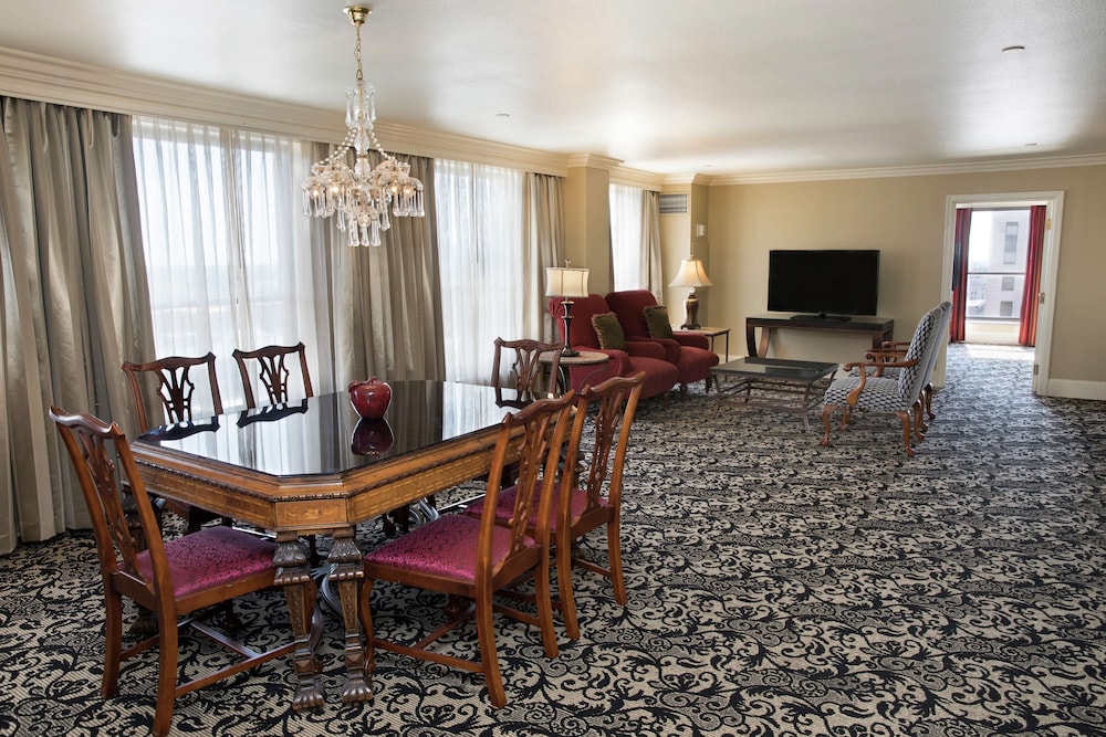 President Abraham Lincoln Springfield DoubleTree by Hilton - photo 30