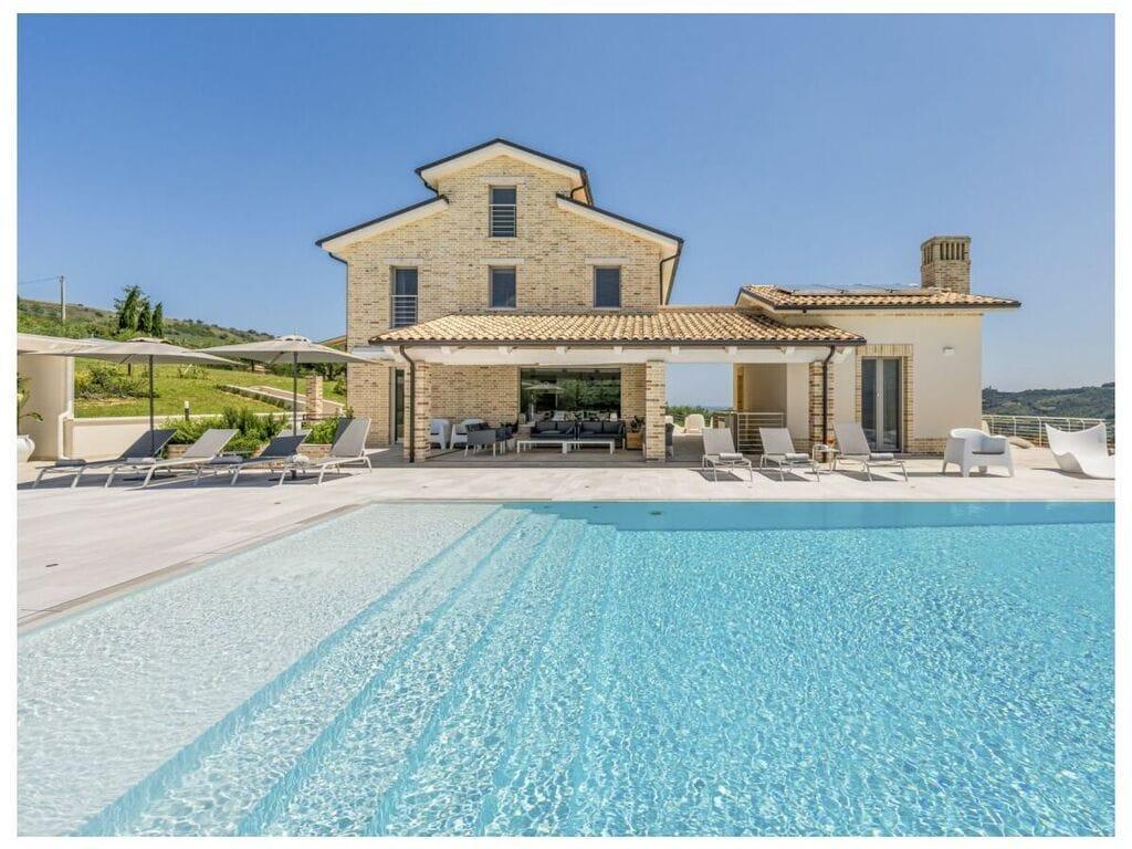 Villa Ada by Mmega — 4-Star Luxury Hotel in Lapedona, Italy