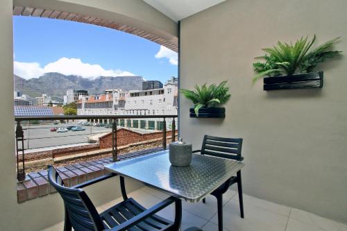 Rockwell Luxury Apartments — 4-Star Luxury Hotel in Cape Town, South Africa