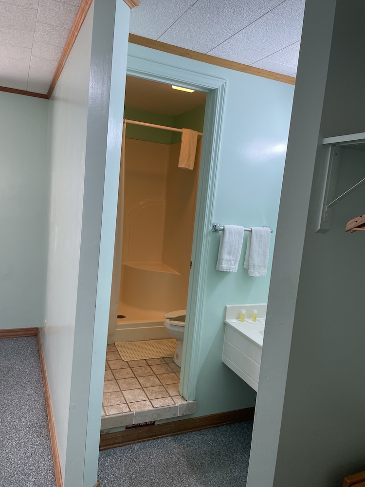 Pine Valley Motel - photo 24