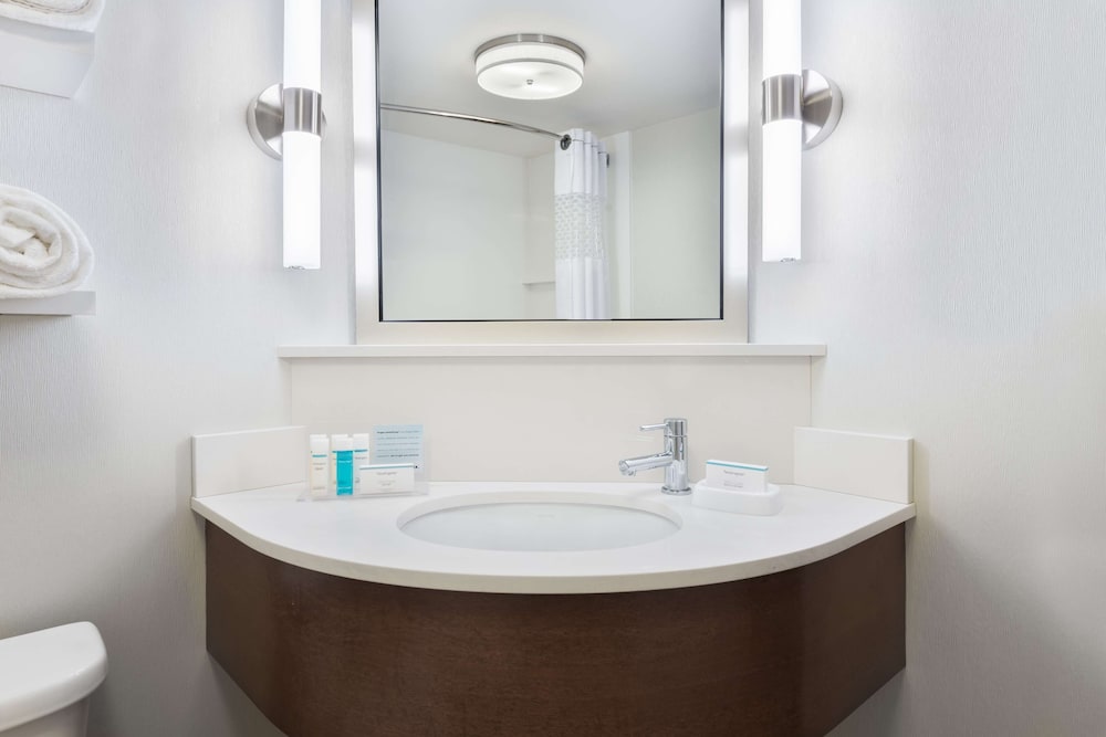 Hampton Inn Boston Marlborough - photo 19