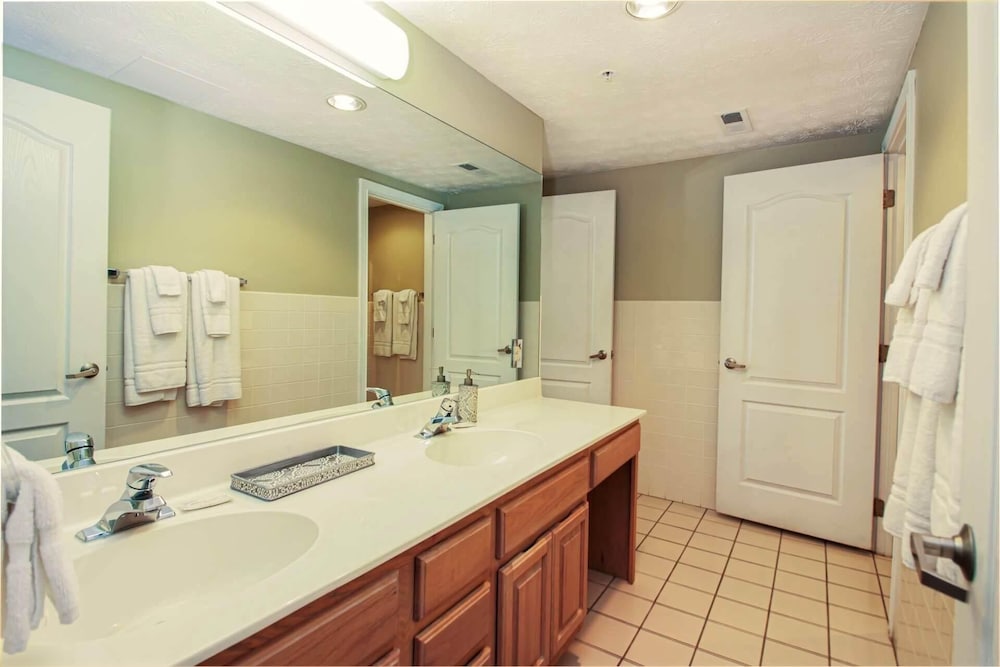 1203 Golf View Towers Bears Den - photo 15