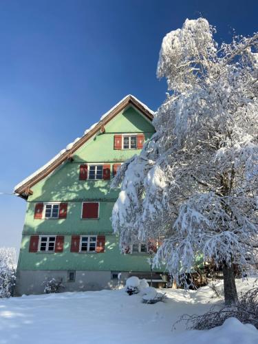 Allgäu Cottage traumhafter Blick in die Schweizer Berge — 4-Star Luxury Hotel in Weiler-Simmerberg, Germany