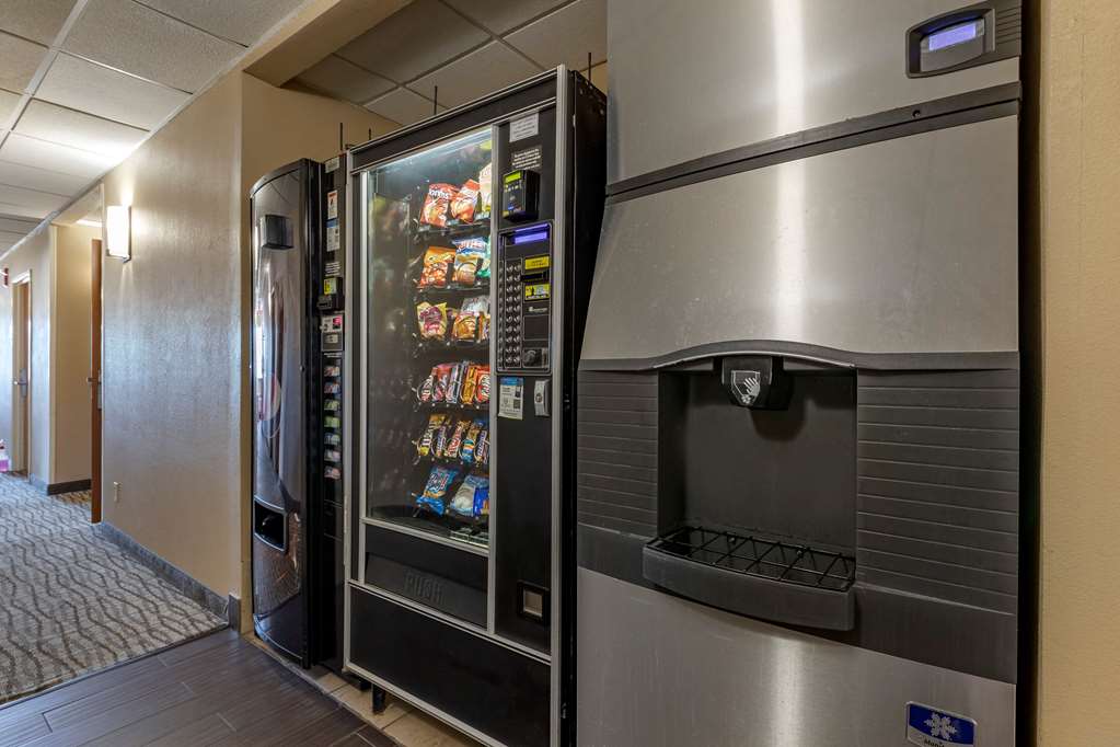 Comfort Inn & Suites Waterloo Cedar Falls - photo 29