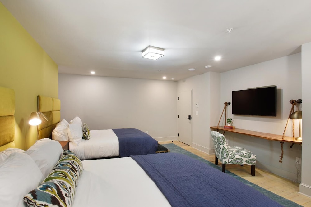 The Present Hotel - photo 29