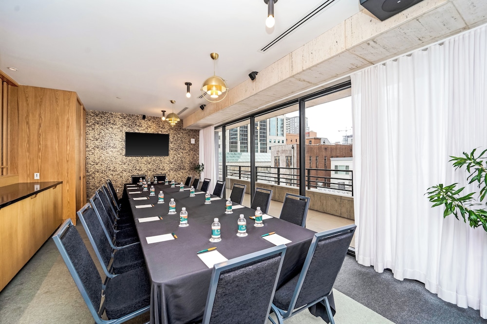 Fairlane Hotel - photo 53