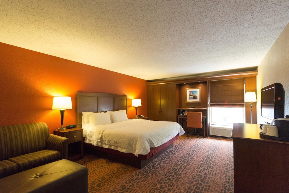 Hampton Inn Columbus South - photo 6