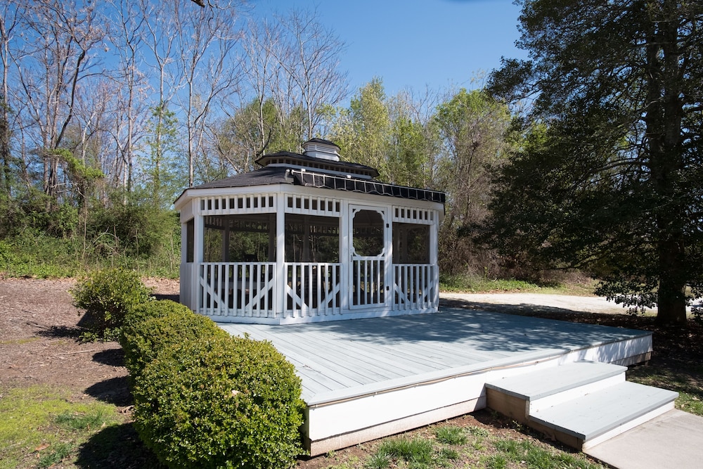 Swamp Rabbit Inn Travelers Rest - photo 59