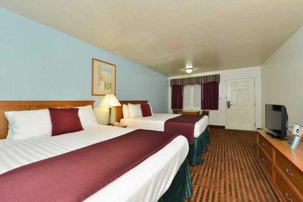 Best Western Western Skies Inn - photo 17