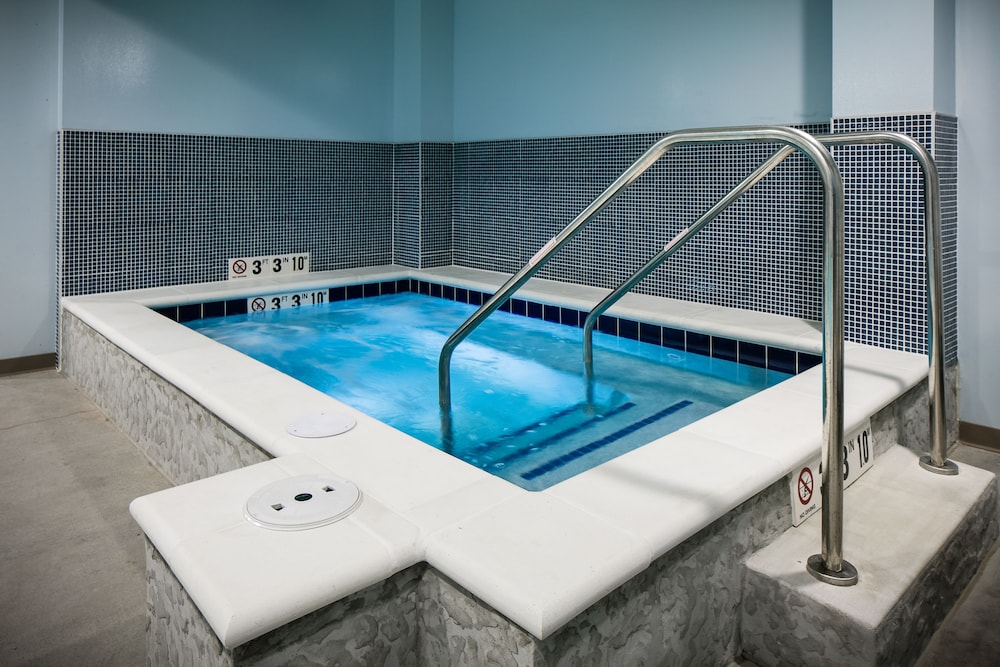 Staybridge Suites Des Moines Downtown by IHG - photo 9