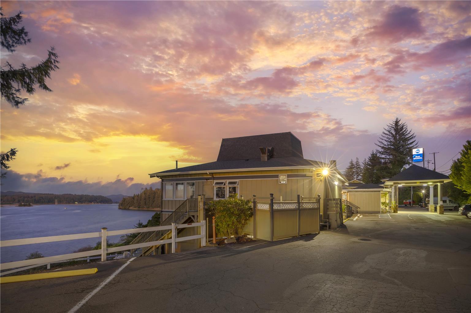 Best Western Pier Point Inn — Florence