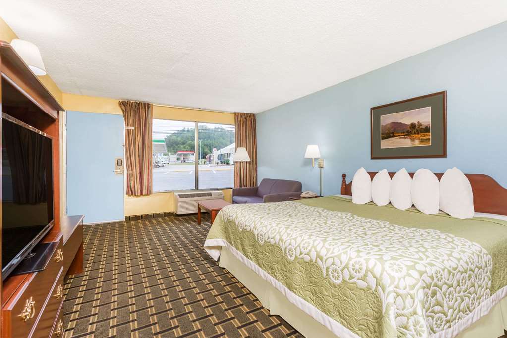 Days Inn by Wyndham Clayton - photo 22