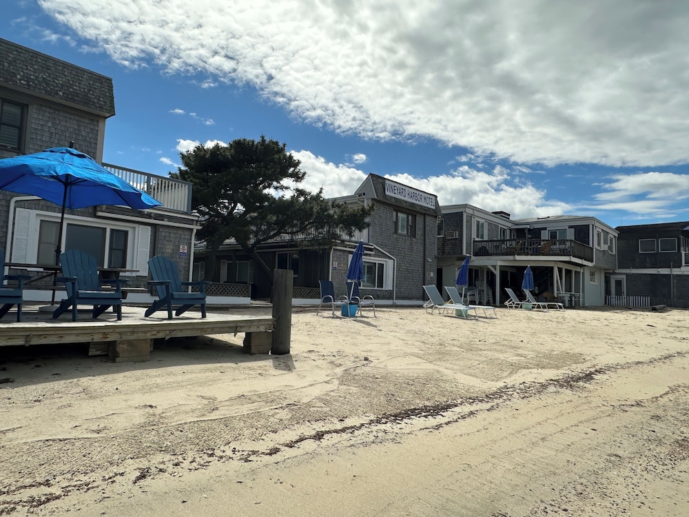 Vineyard Harbor Motel Private Beach - photo 336