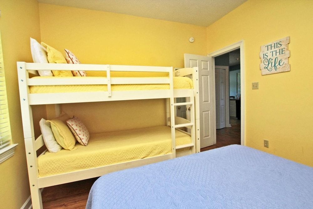 My Friend's Place by Youngs Suncoast - photo 3