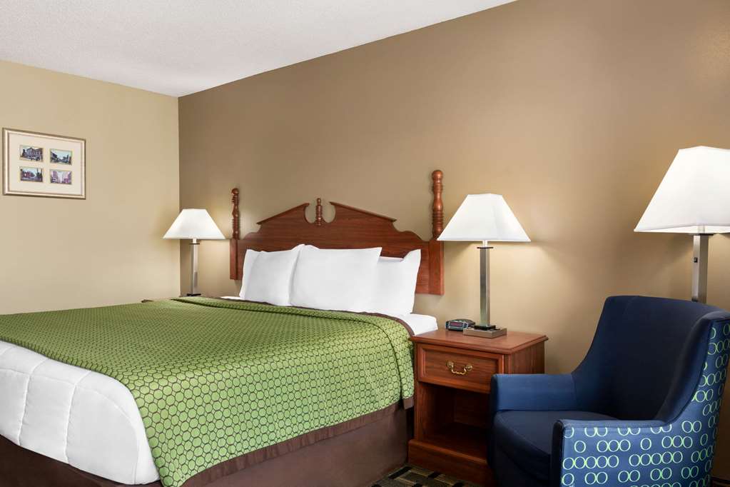 Baymont by Wyndham Warner Robins - photo 22