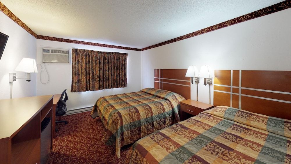 Waconia Inn & Suites - photo 13