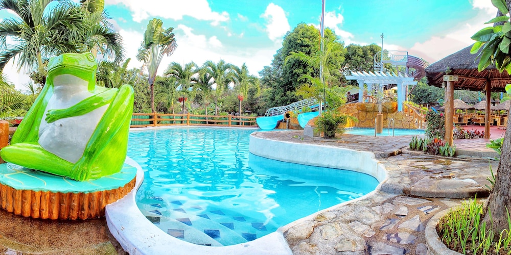 Loreland Farm Resort - carbon neutral hotel in Angono