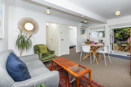 2 Bedroom Home away from Home near CBD & private parking — 4-Star Luxury Hotel in Hamilton, New Zealand