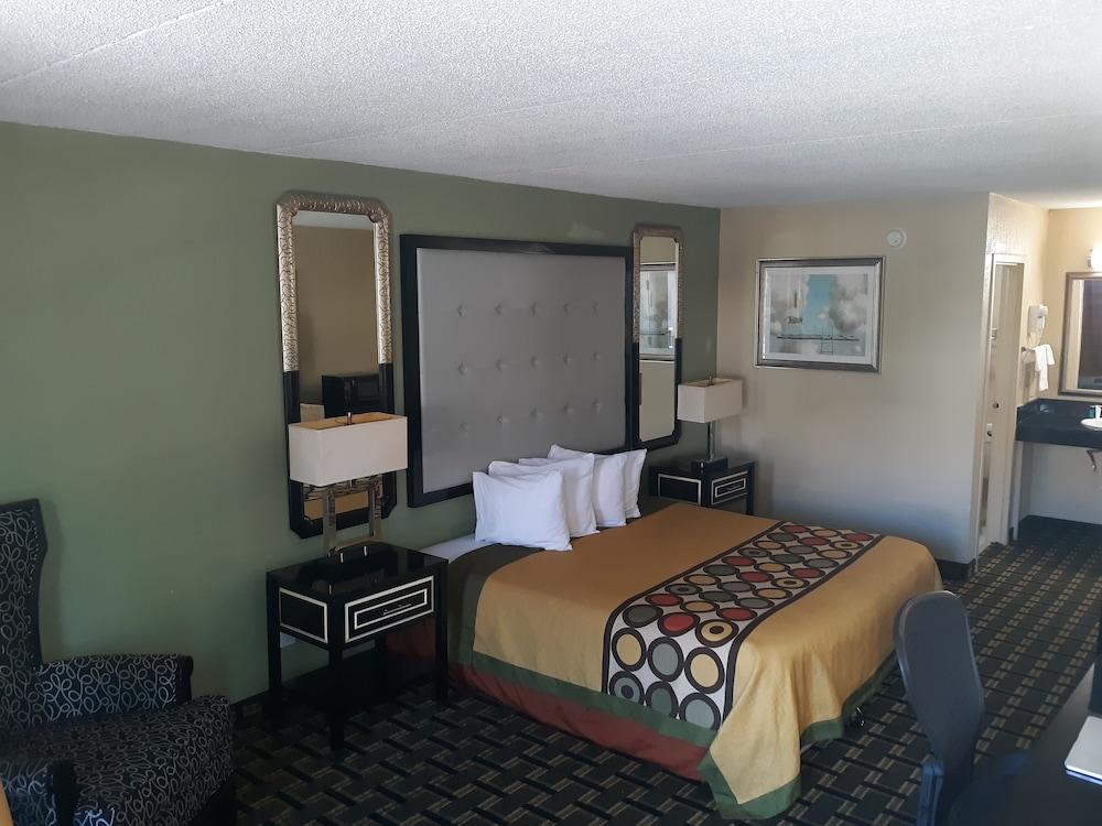 Super 8 Montgomery - photo 10