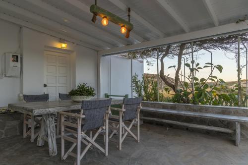 Tranquille House — 4-Star Luxury Hotel in Provatas, Greece