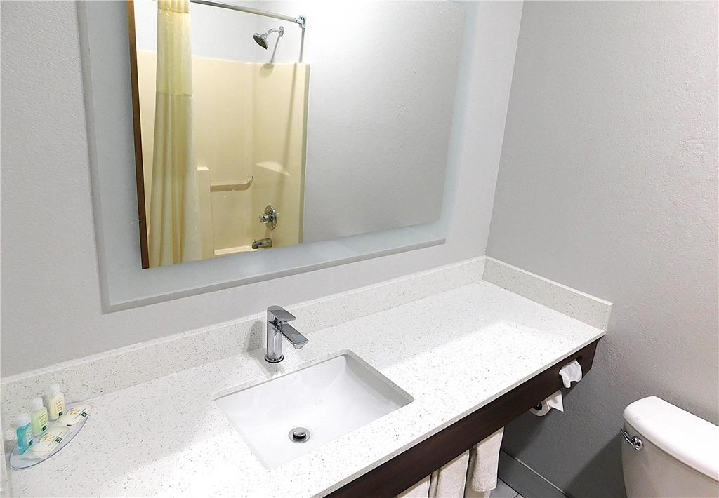 Quality Inn Pontiac - photo 40
