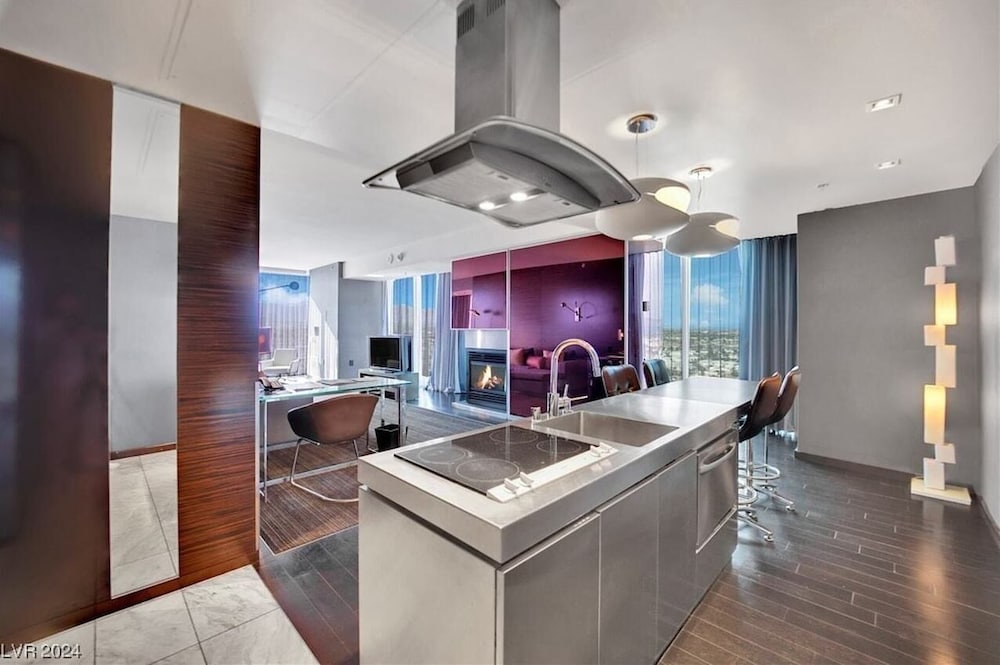 Palms Place Condo Hotel & Casino - photo 52