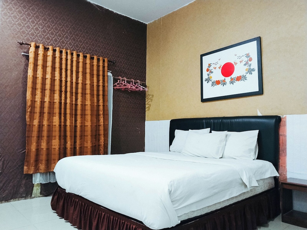 Hotel Labuhan Raya - last minute hotel in Medan