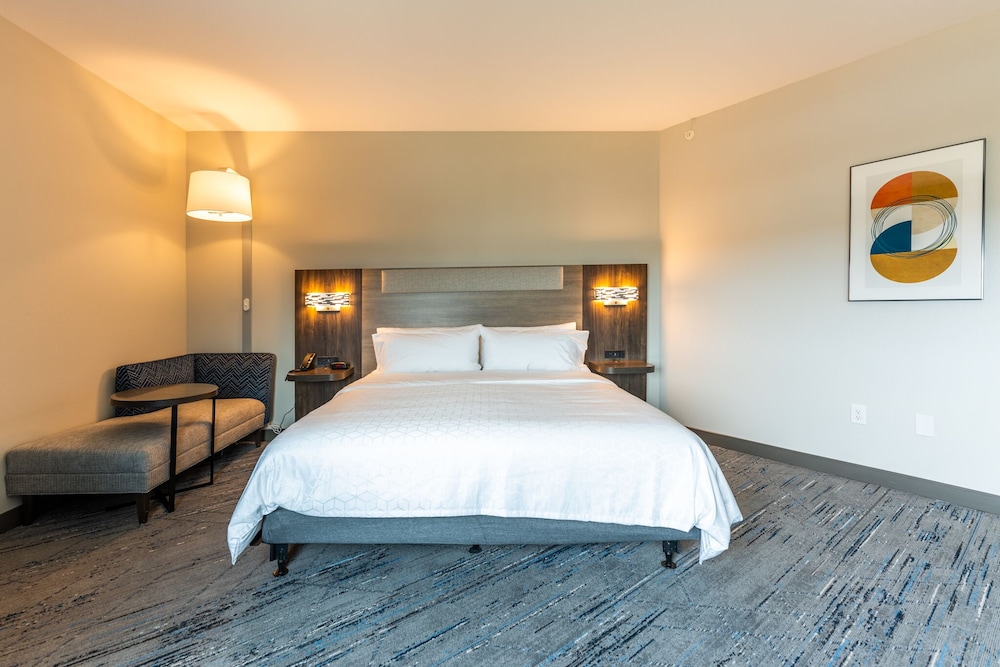 Holiday Inn Express & Suites Charlottesville by IHG - photo 13