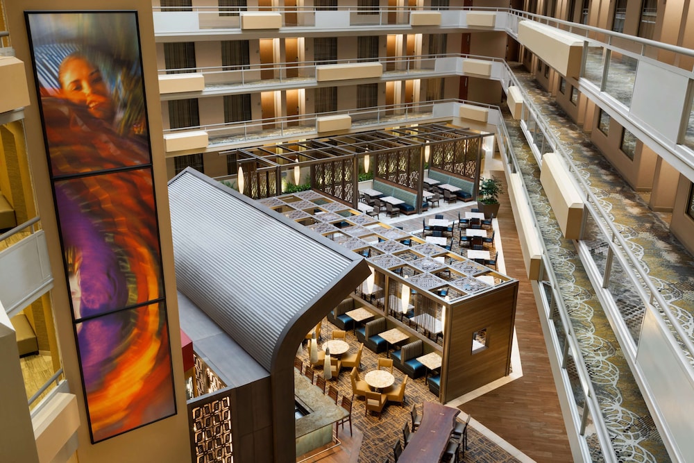 Embassy Suites by Hilton San Antonio Airport - photo 3