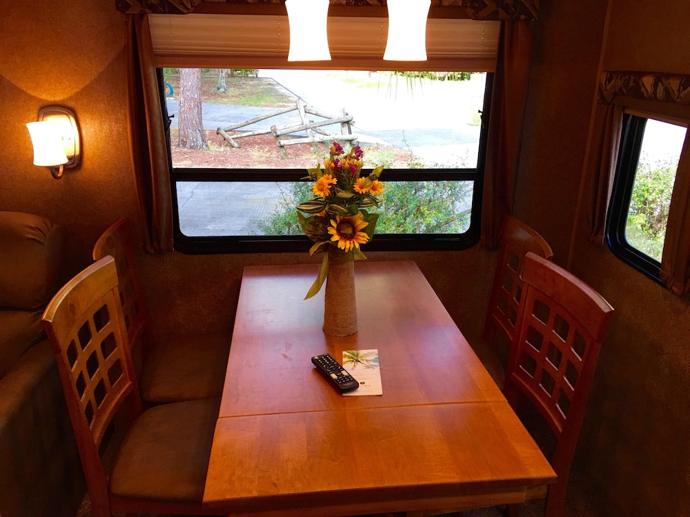 Enduro RV Citrus Valley Resort - photo 21