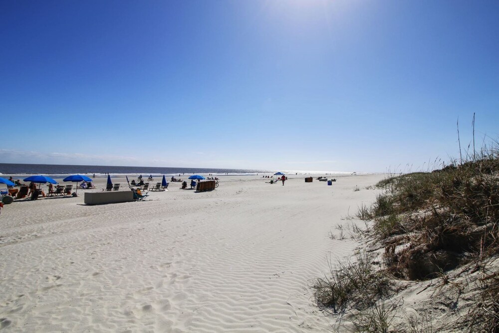 Evian 190 Hilton Head Island — 4-Star Luxury Hotel in Hilton Head Island, United States