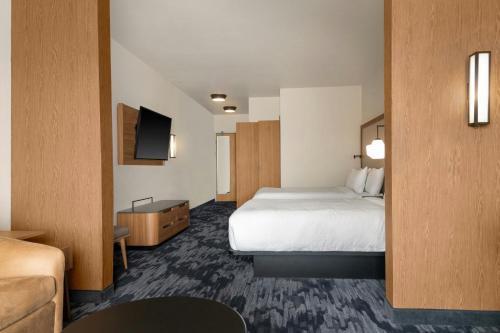 Fairfield by Marriott Inn & Suites Kansas City at The Legends - photo 23